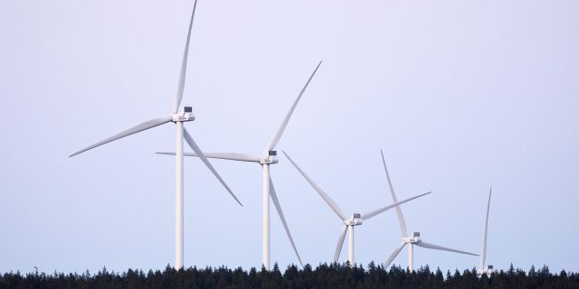 Ranska peruuttaa tuulivoimalupia – asukkaita ei ole kuultu lain edellyttämällä tavalla