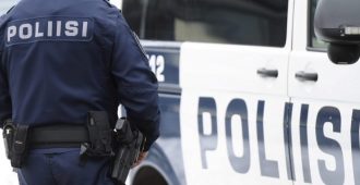 Poliisi riisui muslimihuivit väkisin – PS-kansanedustajat: ”On päivänselvää, että kasvot tulee näyttää poliisille”
