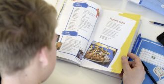 Perussuomalaisten eduskuntaryhmä esittää: Ruotsin kieli valinnaiseksi oppiaineeksi kouluihin