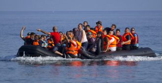 Kiista laittomasta maahanmuutosta kiihtyy EU:ssa – kriisikokous ei tuonut ratkaisua Välimeren siirtolaisongelmaan