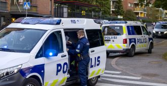 Pahoinpitelyistä ja ryöstöistä epäilty nuorisojoukko herättää huolta ja kuumotusta Helsingin ”onnellisten saarella”