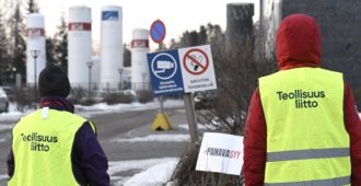 Perussuomalaiset kansanedustajat: Poliittiset lakot tuhoavat Suomen kilpailukykyä
