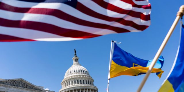 Yhdysvalloilta 60 miljardin dollarin tukipaketti Ukrainalle – välitön vaikutus puolustustaisteluille