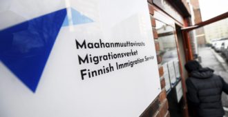 Kepu ja vihervasemmisto hinkuvat työn verukkeella Suomeen lisää maahanmuuttajia – valtiovarainministeri Purra: ”Maahanmuutto, mikä meille suuntautuu, ei vahvista julkista taloutta”